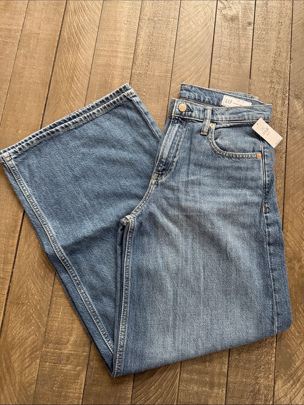 GAP Baggy Mid-Rise Ultrasoft Jeans